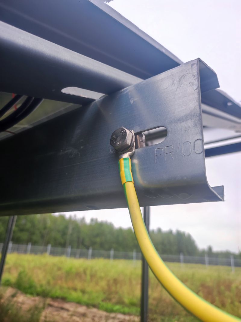 Uziemienie konstrukcji PV